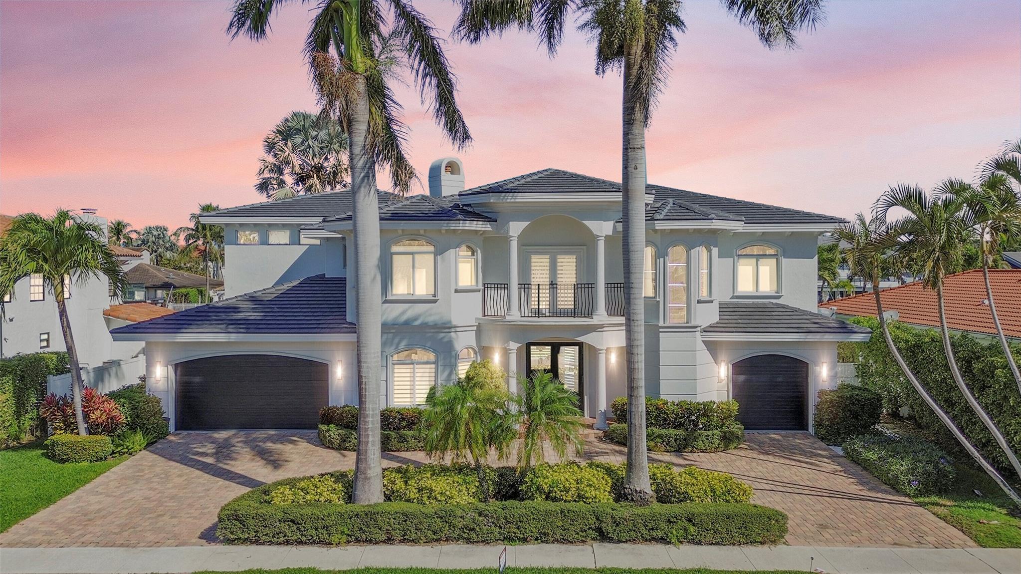 879 NE Orchid Bay Drive