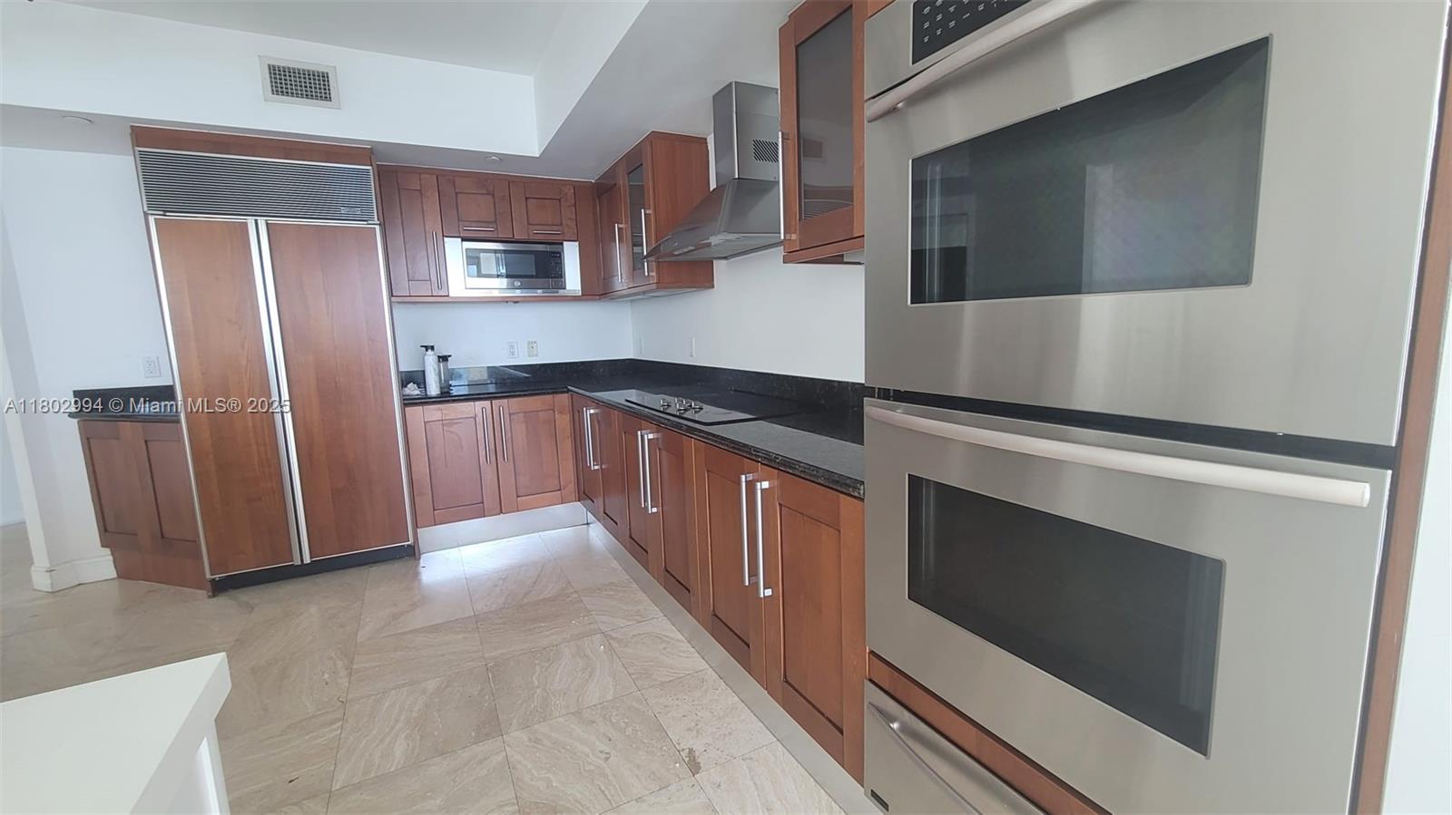 3301 NE 183rd St #1006, Aventura FL 33160