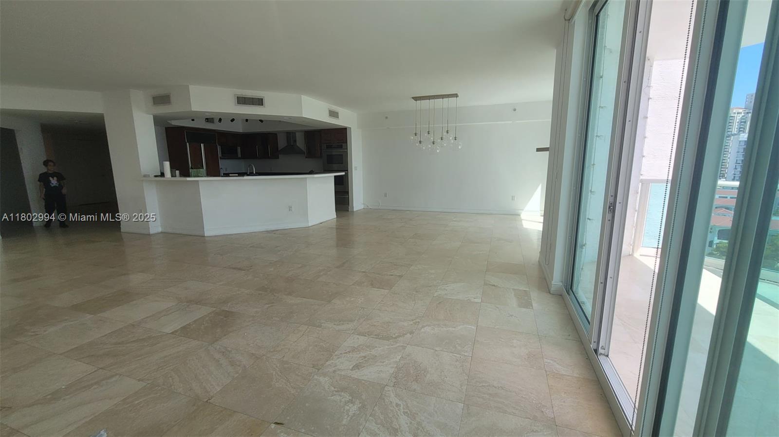 3301 NE 183rd St #1006, Aventura FL 33160