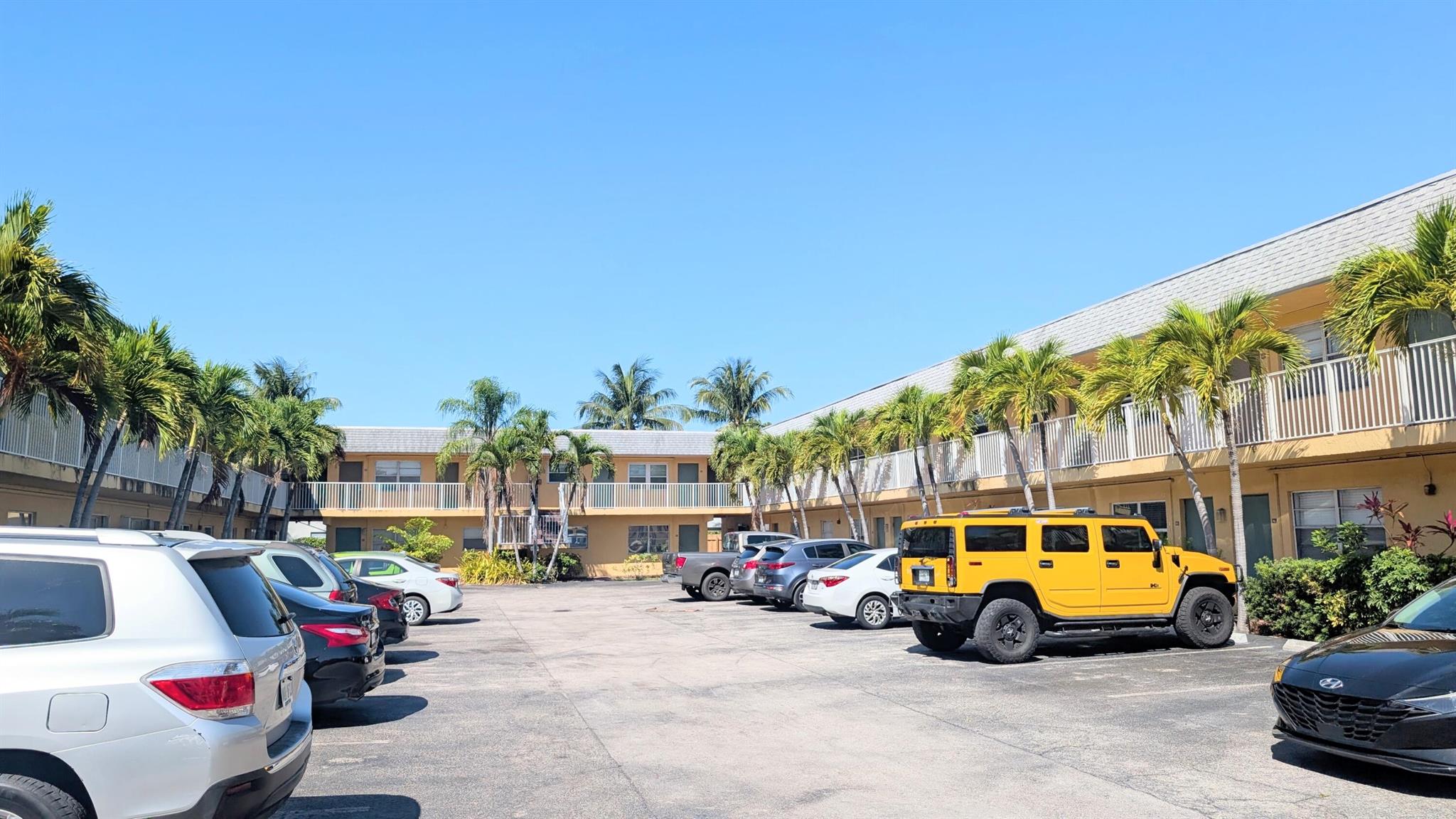 Homes for sale in Oakland Park, FL | 4061 N Dixie Hwy #3, Oakland Park, FL 33334 | MLS# R11090562