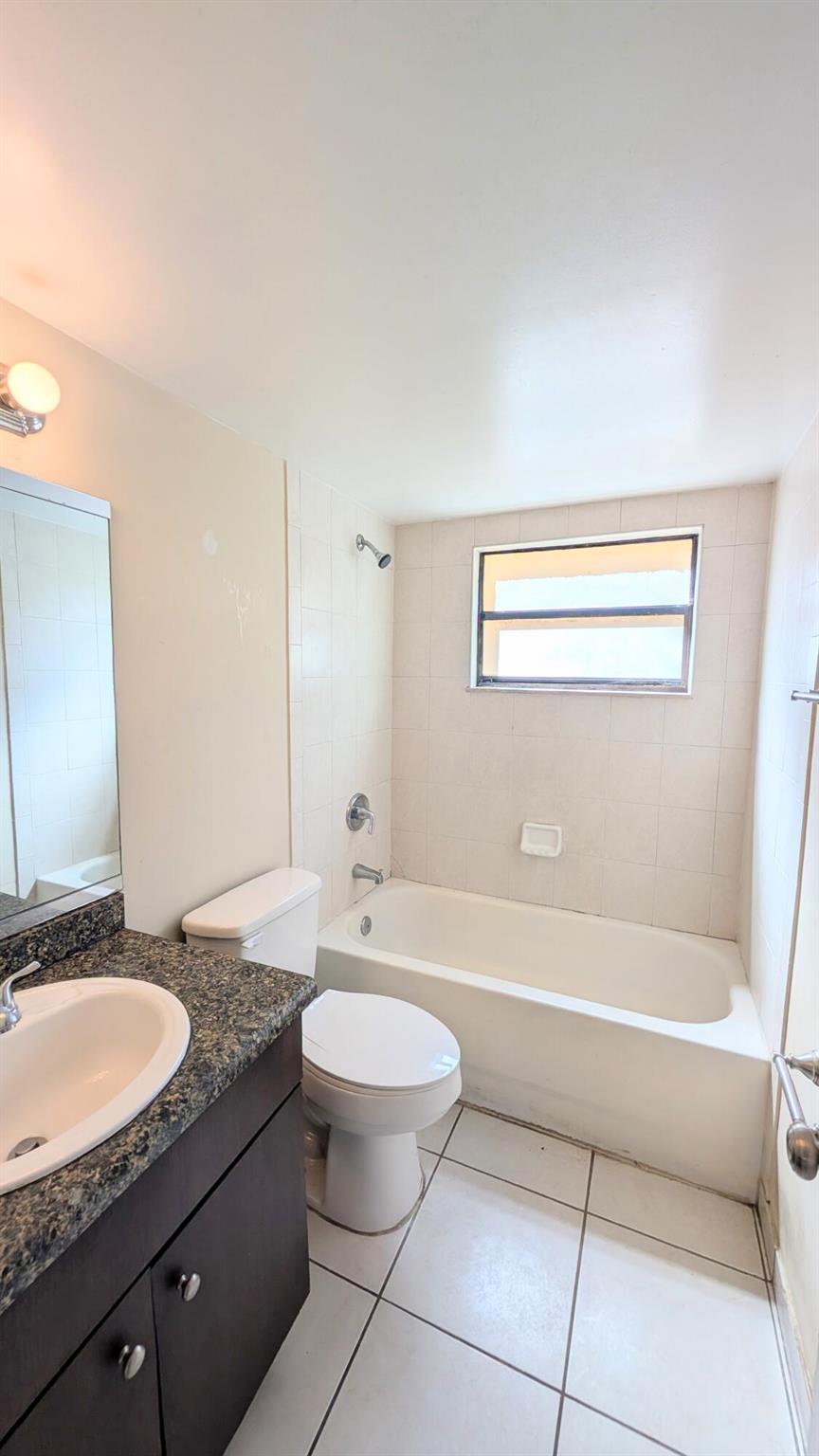 Homes for sale in Oakland Park, FL | 4061 N Dixie Hwy #3, Oakland Park, FL 33334 | MLS# R11090562