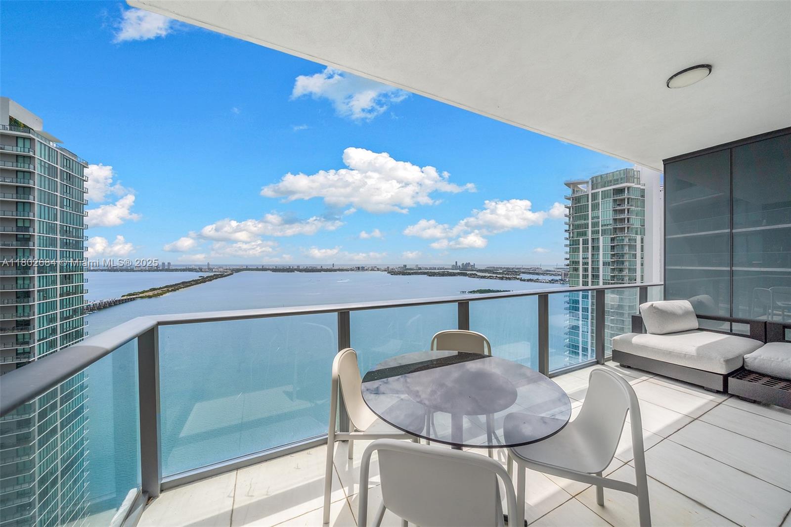 Condo for Sale in Miami, FL