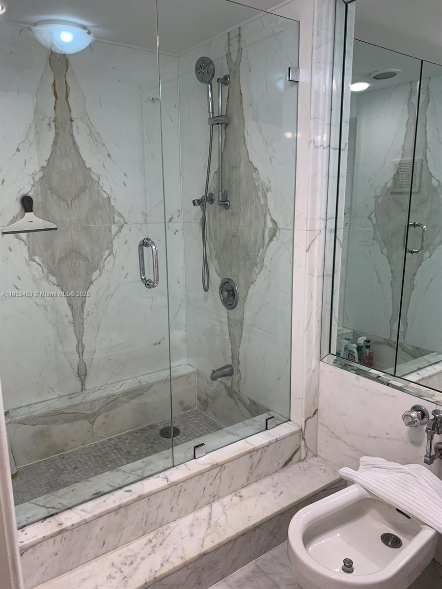 199 Ocean Lane Dr #106, Key Biscayne FL 33149