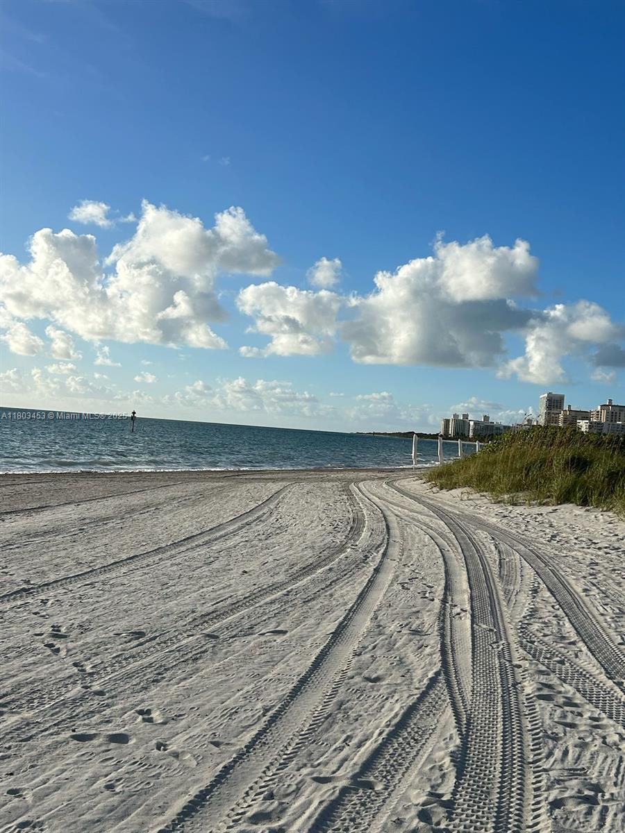 199 Ocean Lane Dr #106, Key Biscayne FL 33149