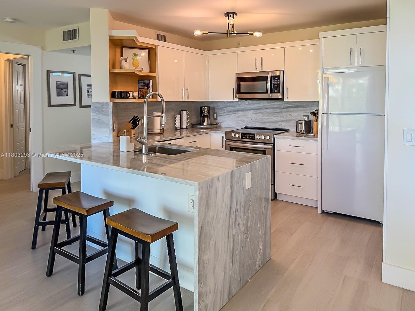 19601 E Country Club Dr #7304, Aventura FL 33180