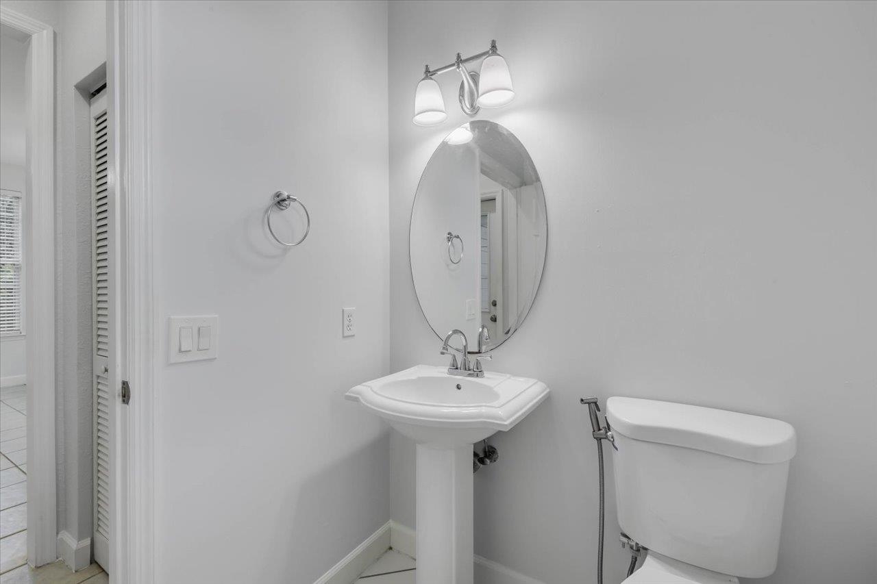 2123 Fernleigh Drive, Tallahassee, Texas image 33