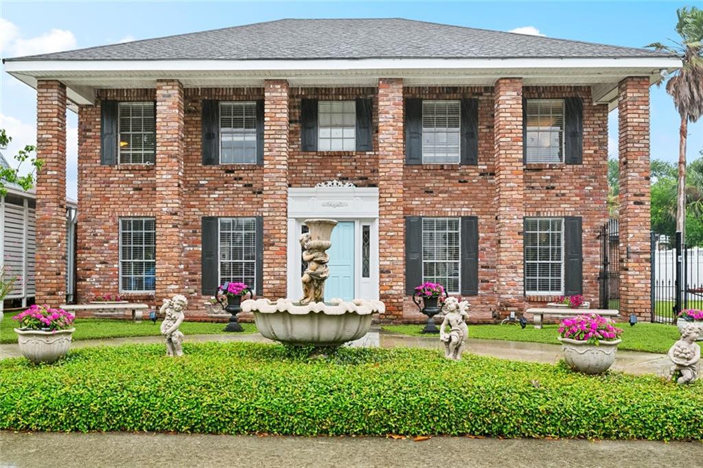 Beautifully Renovated in Prime Metairie Location!
Step inside this stunning home just a short walk from the Lakefront, where everyday living meets effortless entertaining. The fully renovated kitchen and primary bath is a true showstopper—boasting modern finishes, sleek cabinetry, and updated appliances. Multiple living spaces on the first floor offer new flooring with room to relax, host, and gather with ease.
Perfectly timed for summer, the backyard features a sparkling pool and a fully fenced yard for privacy and play. With two separate private driveways, there’s plenty of parking for guests or multi-car households. This one checks all the boxes—location, layout, and lifestyle!