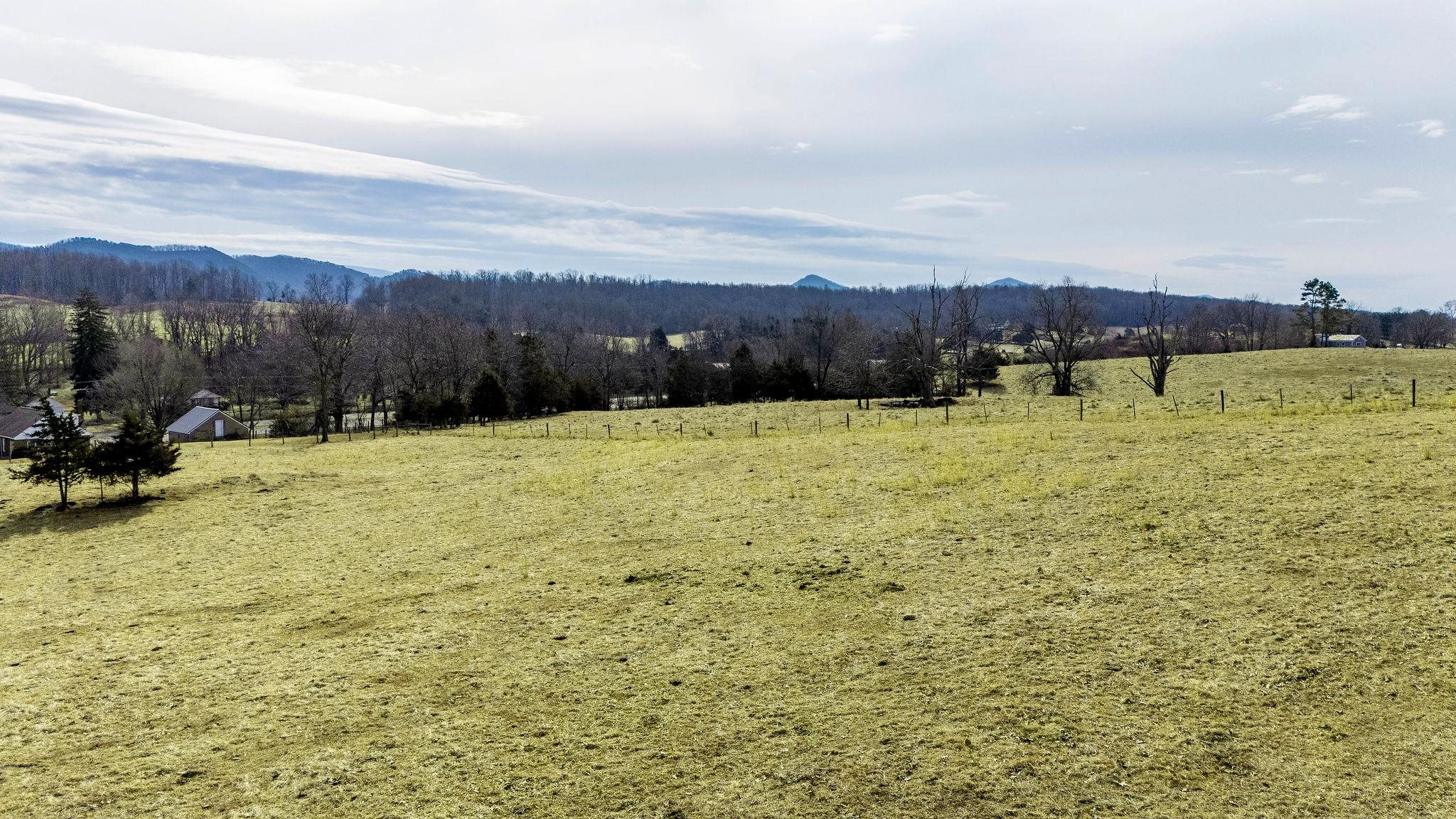 16.119 ac Lot 1 Lee Hwy N