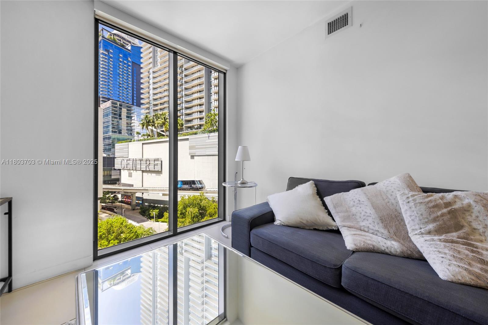 31 6th St Unit 907, Miami, Florida 33131