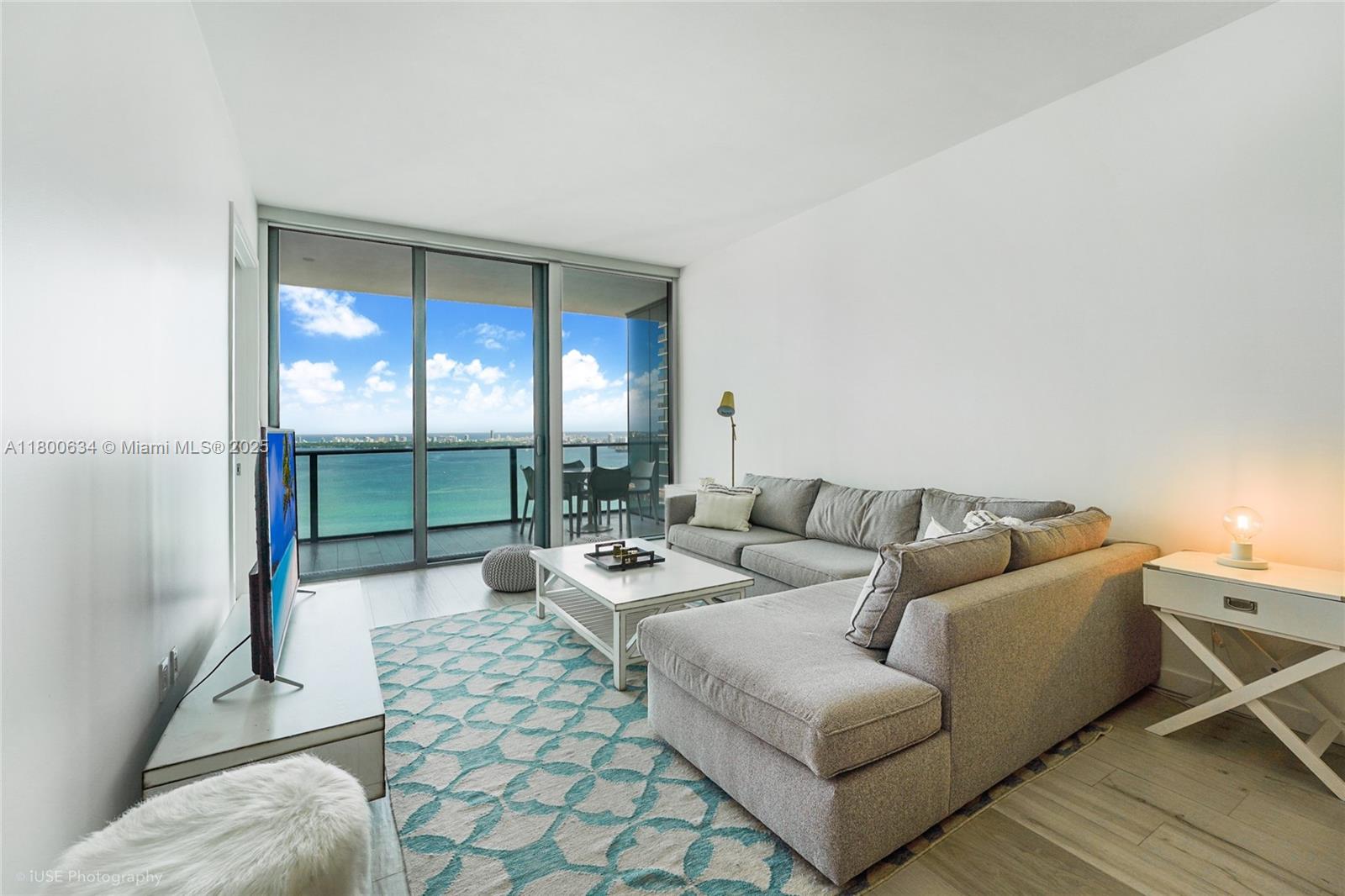 Apartamento para Alugar em Miami, FL