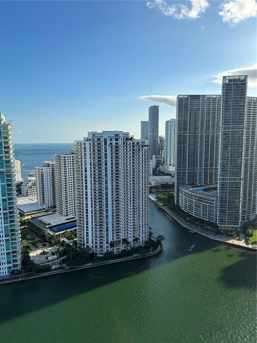 325 S Biscayne Blvd #4119, Miami FL 33131