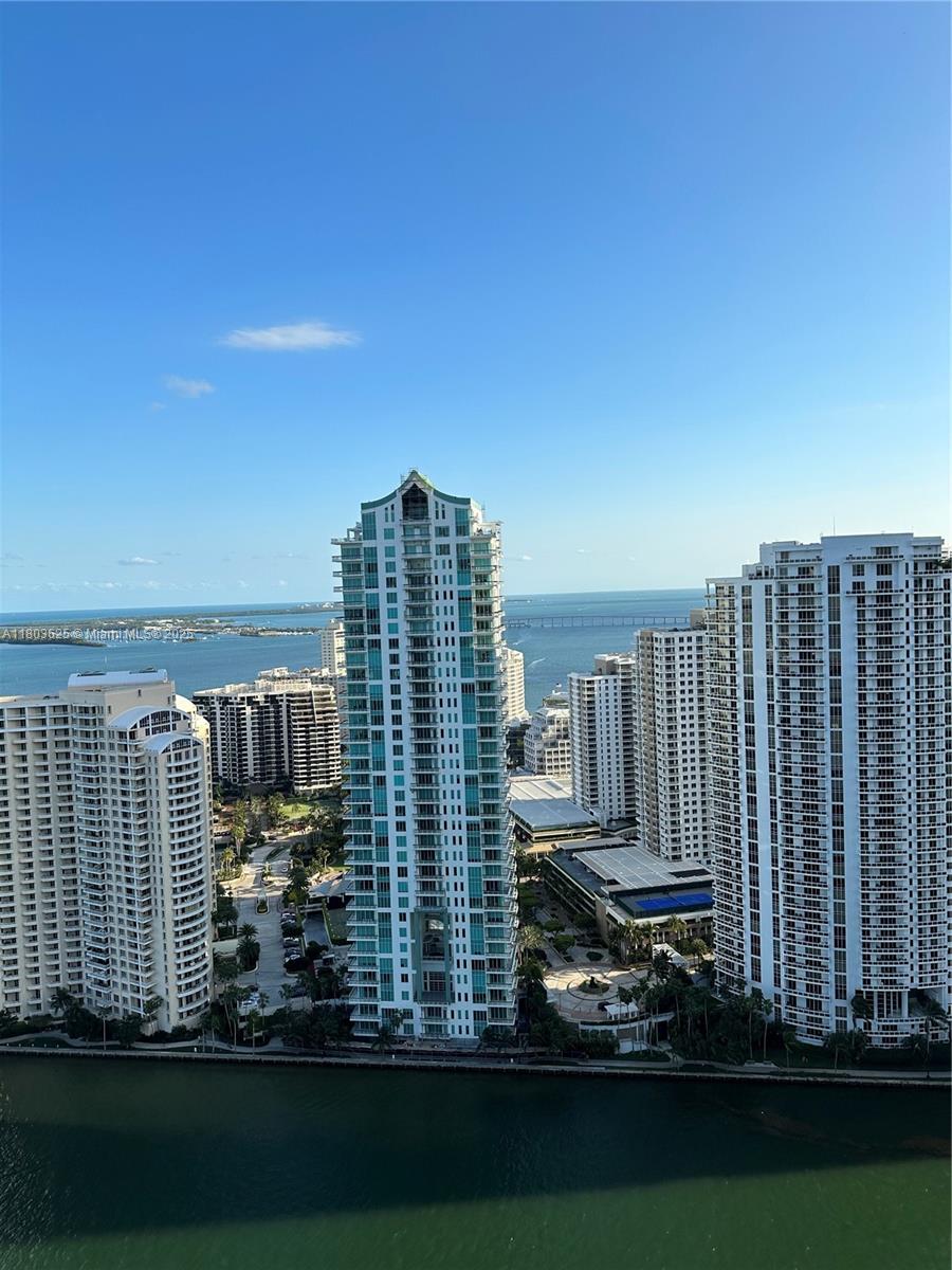 325 S Biscayne Blvd #4119, Miami FL 33131