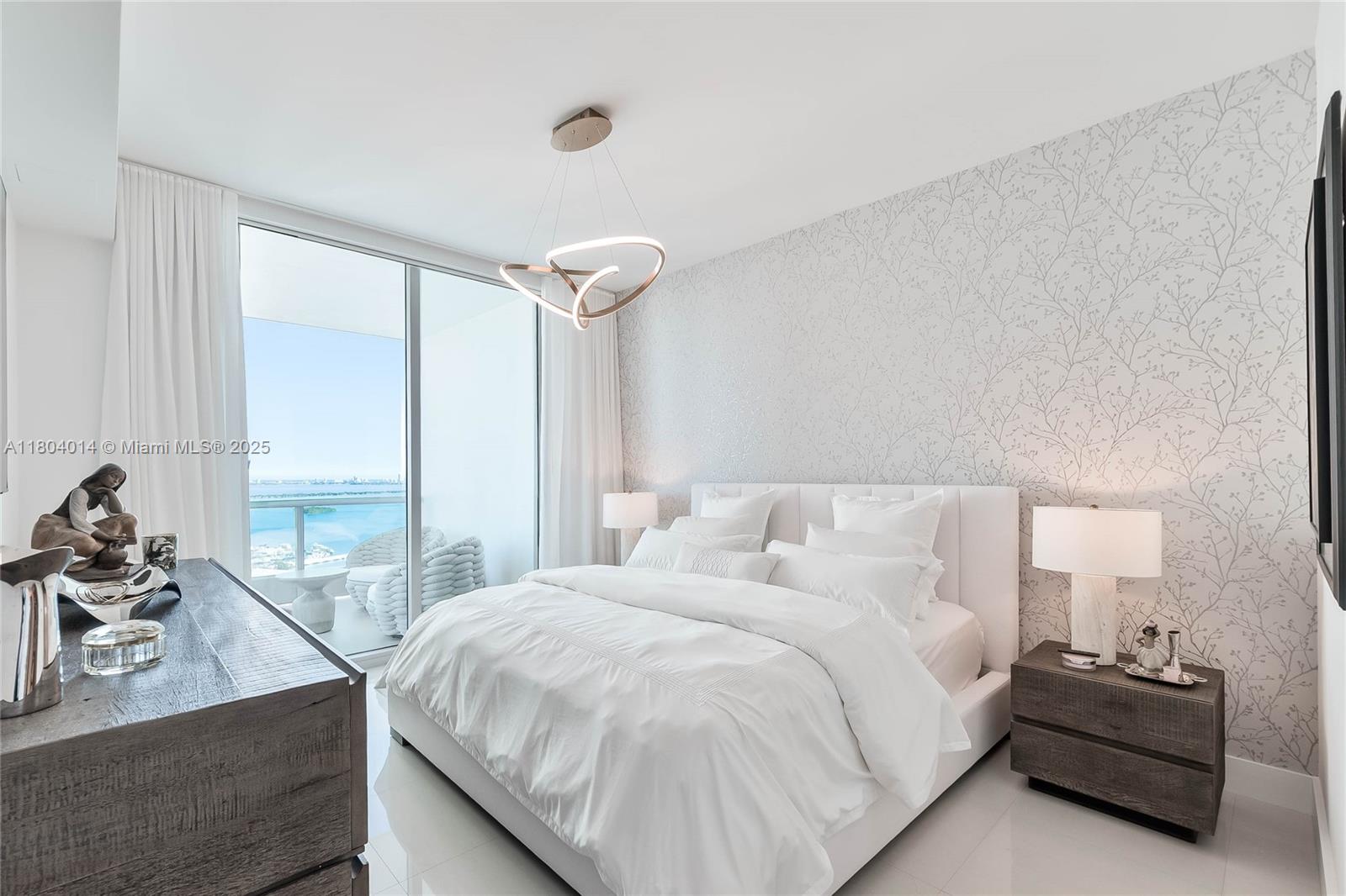 900 Biscayne Blvd #3710, Miami FL 33132