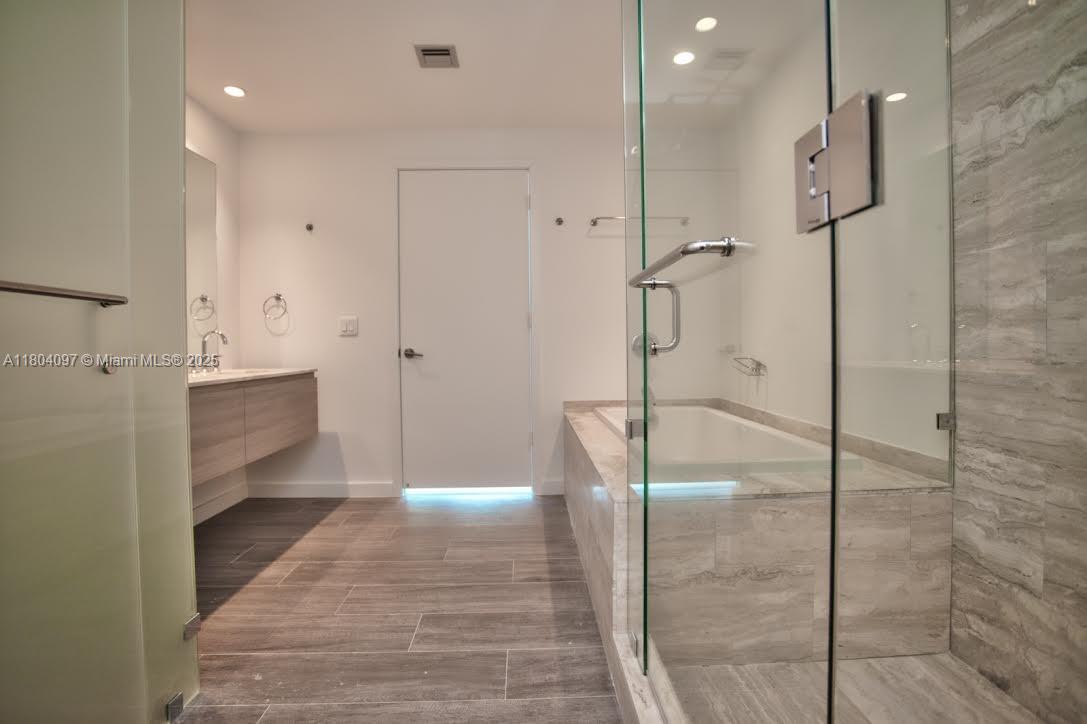 2900 NE 7th Ave #1208, Miami FL 33137