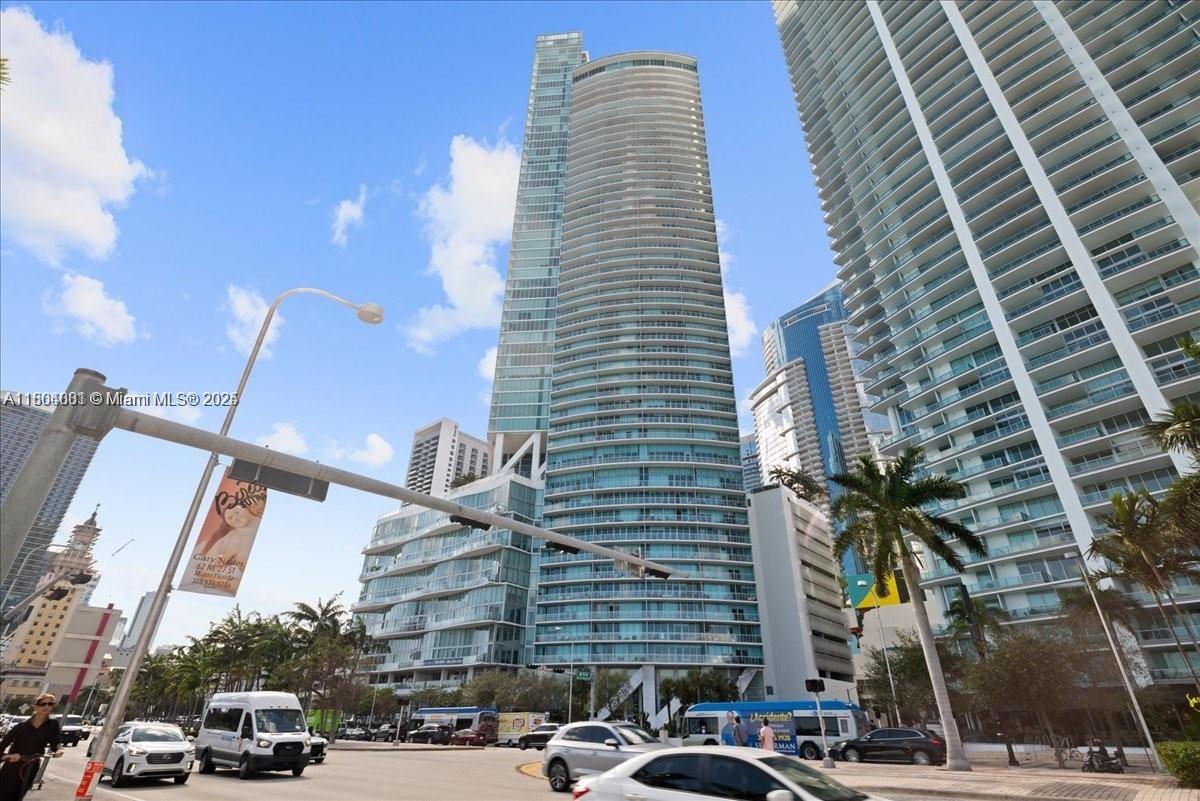888 Biscayne Blvd #4801, Miami FL 33132