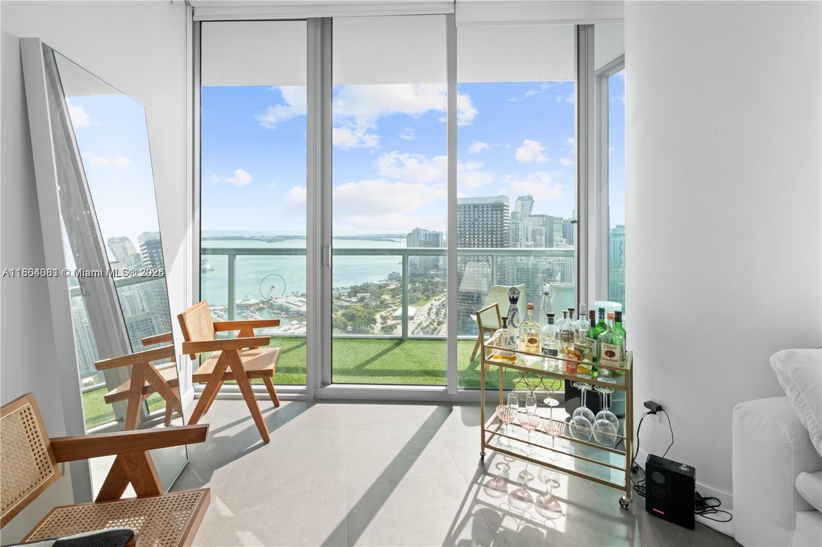 888 Biscayne Blvd #4801, Miami FL 33132