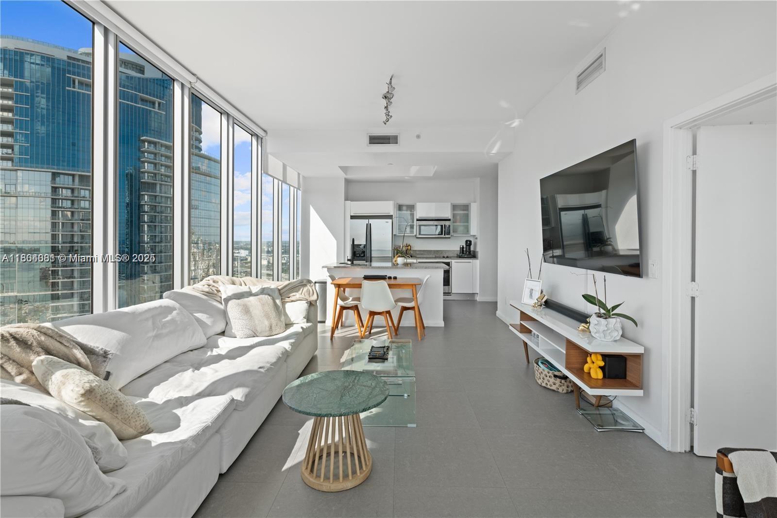 888 Biscayne Blvd #4801, Miami FL 33132