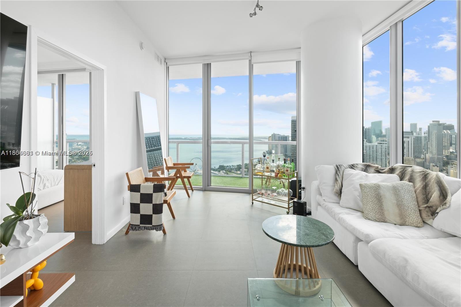 888 Biscayne Blvd #4801, Miami FL 33132
