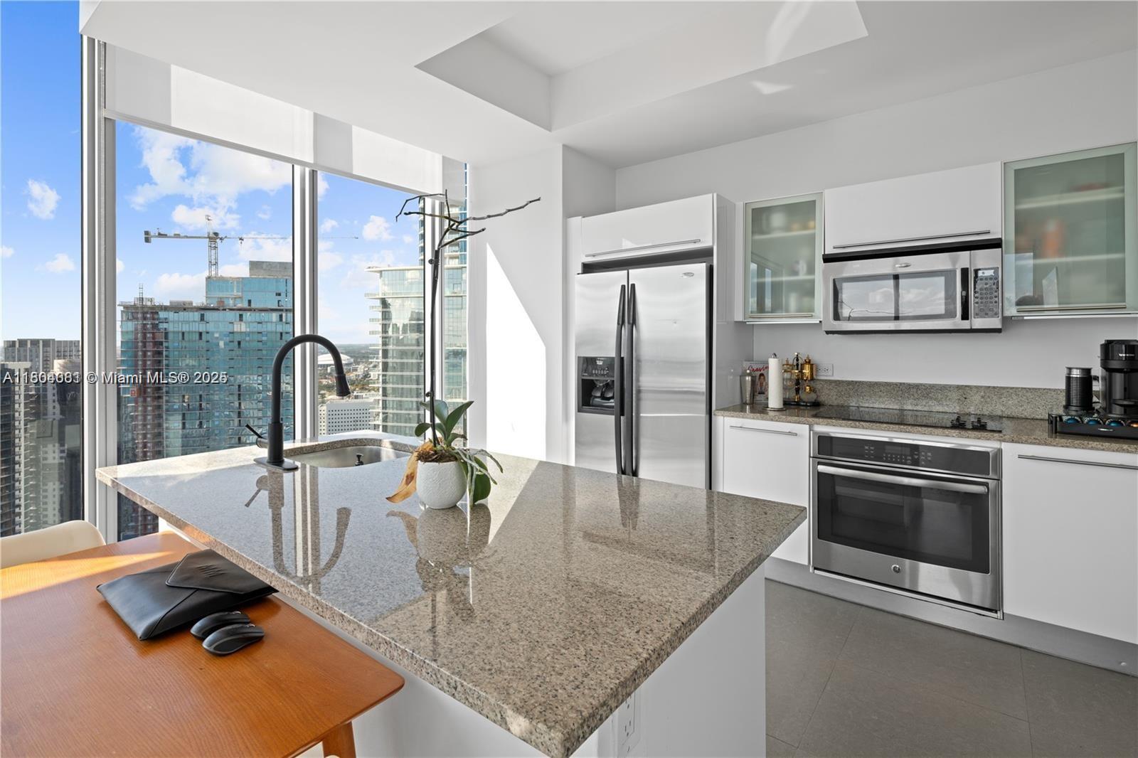 888 Biscayne Blvd #4801, Miami FL 33132