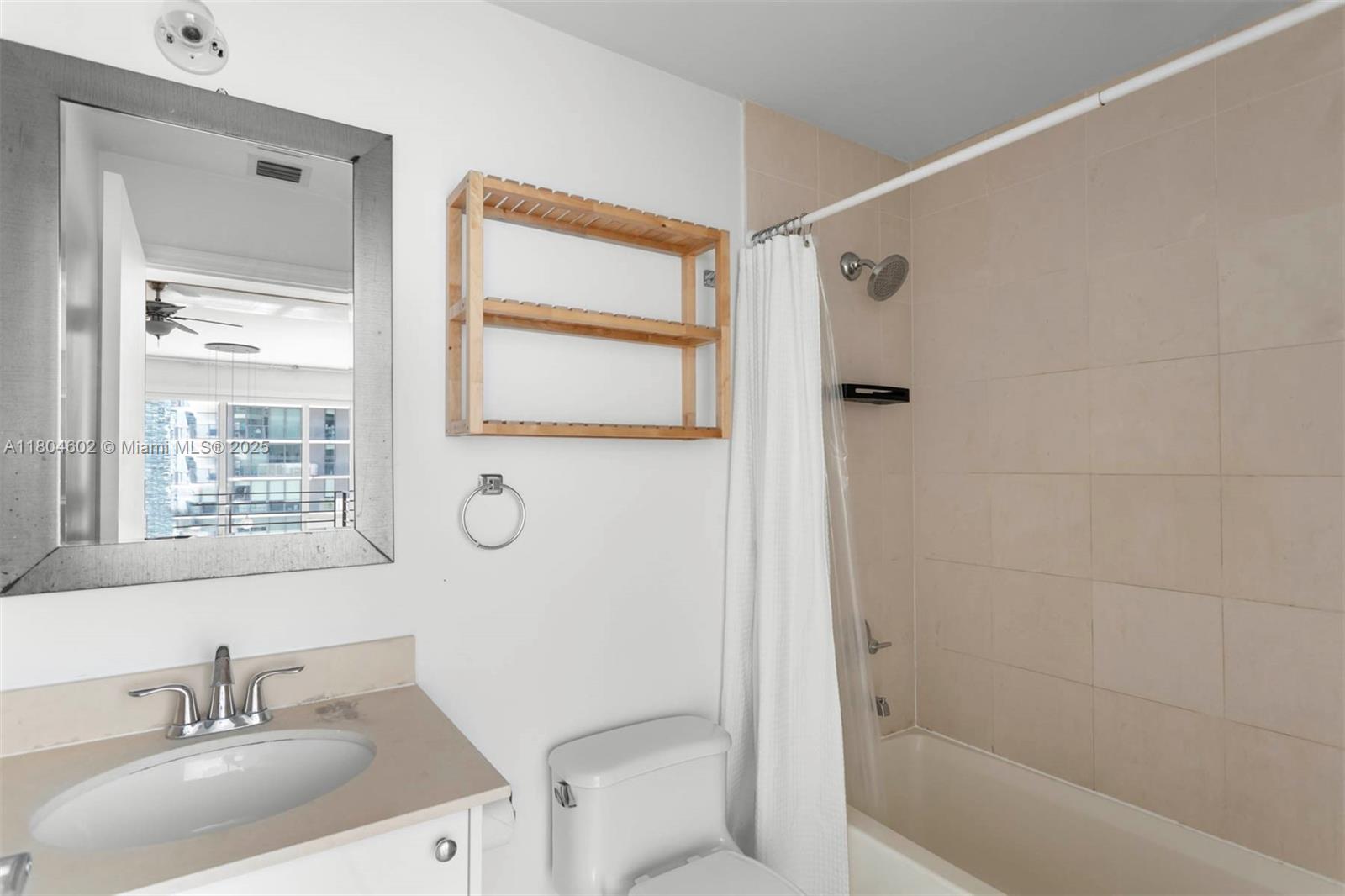60 SW 13th St #1602, Miami FL 33130