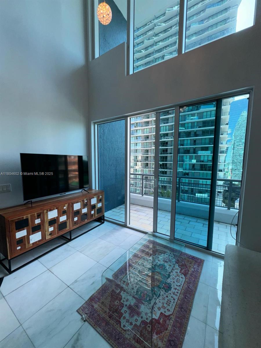 60 SW 13th St #1602, Miami FL 33130