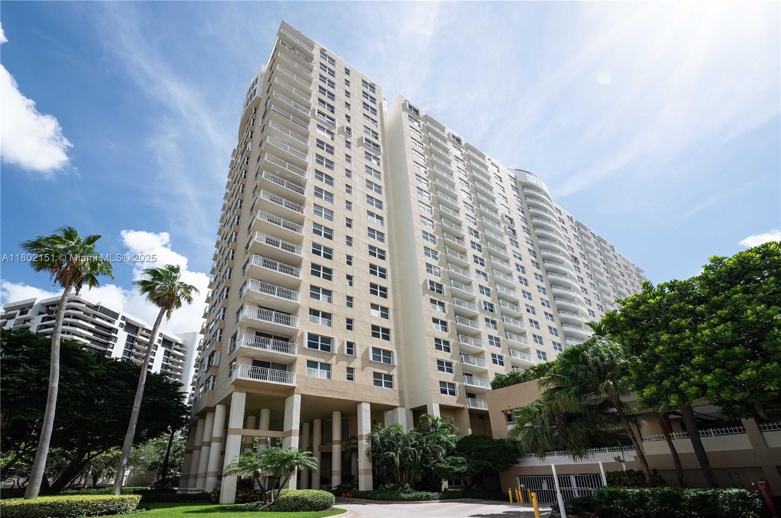 770 Claughton Island Dr #809, Miami FL 33131
