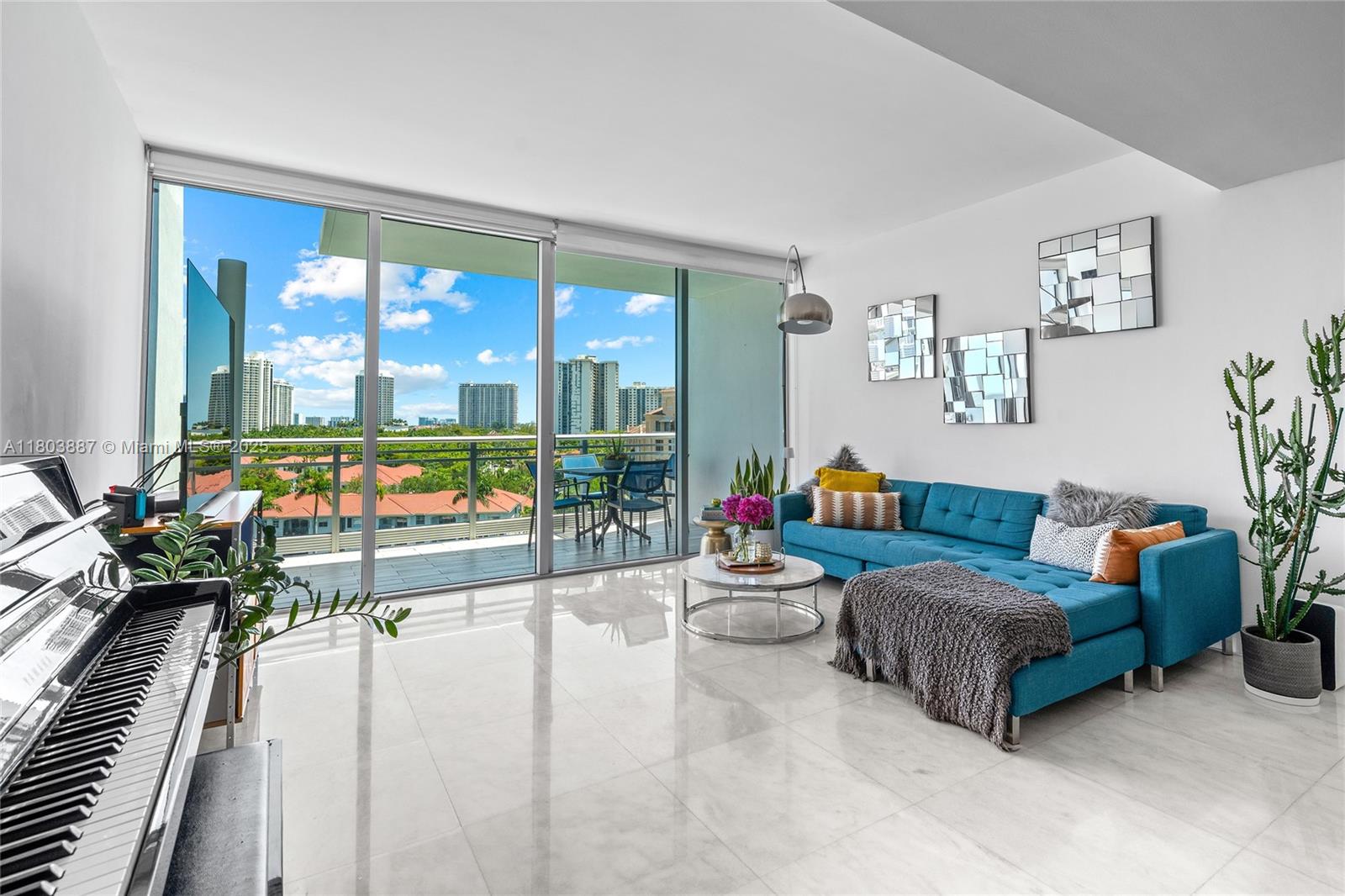 2950 NE 188th St #540, Aventura FL 33180