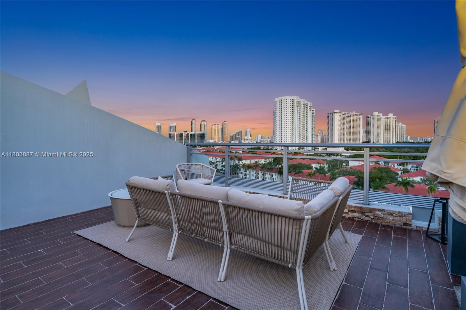 2950 NE 188th St #540, Aventura FL 33180