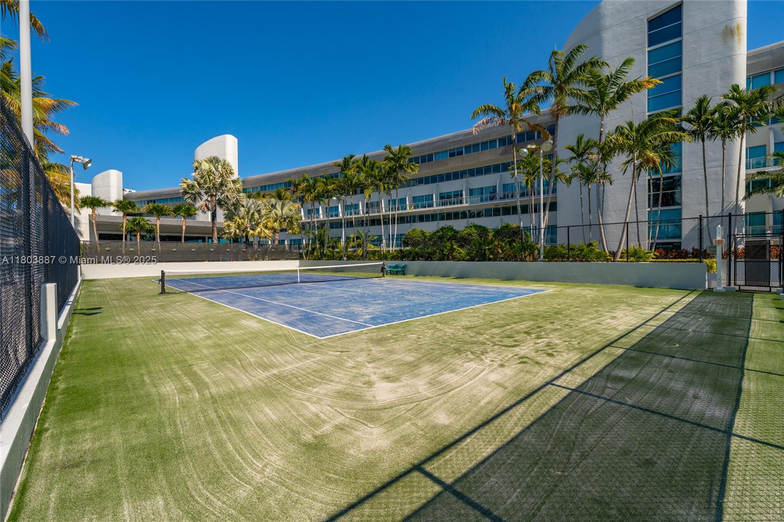 2950 NE 188th St #540, Aventura FL 33180