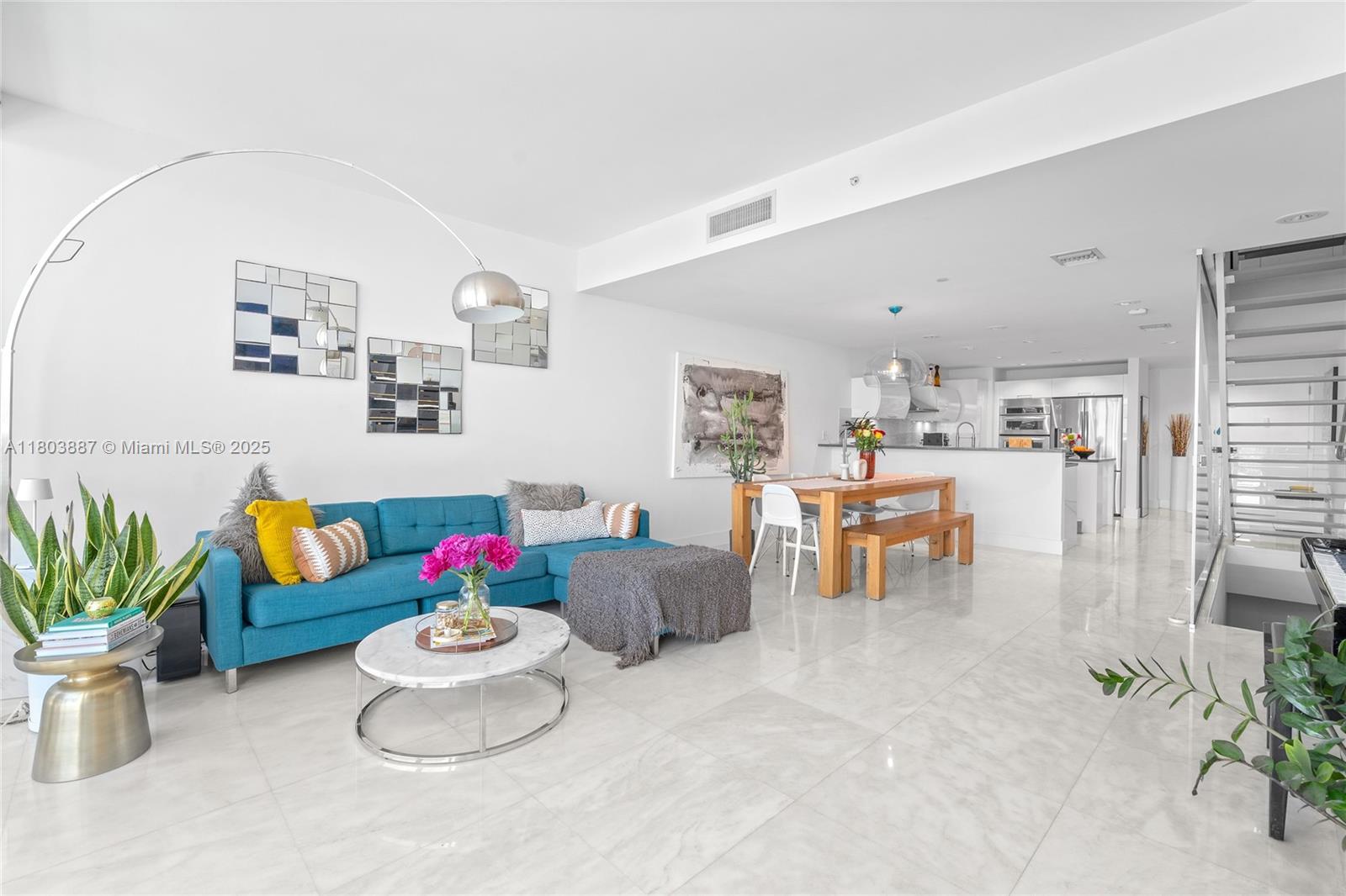 2950 NE 188th St #540, Aventura FL 33180