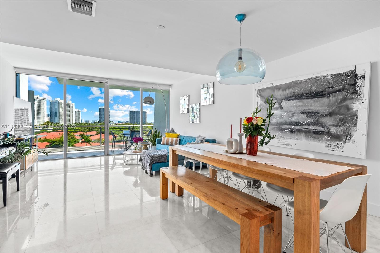 2950 NE 188th St #540, Aventura FL 33180