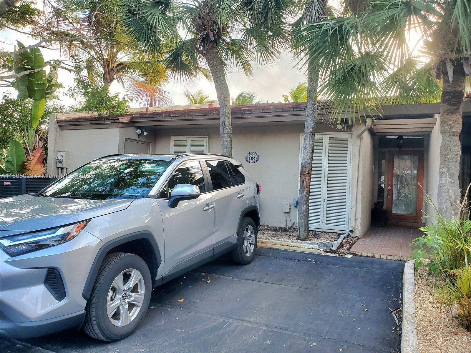 Miami Lakes - Lake Sandra