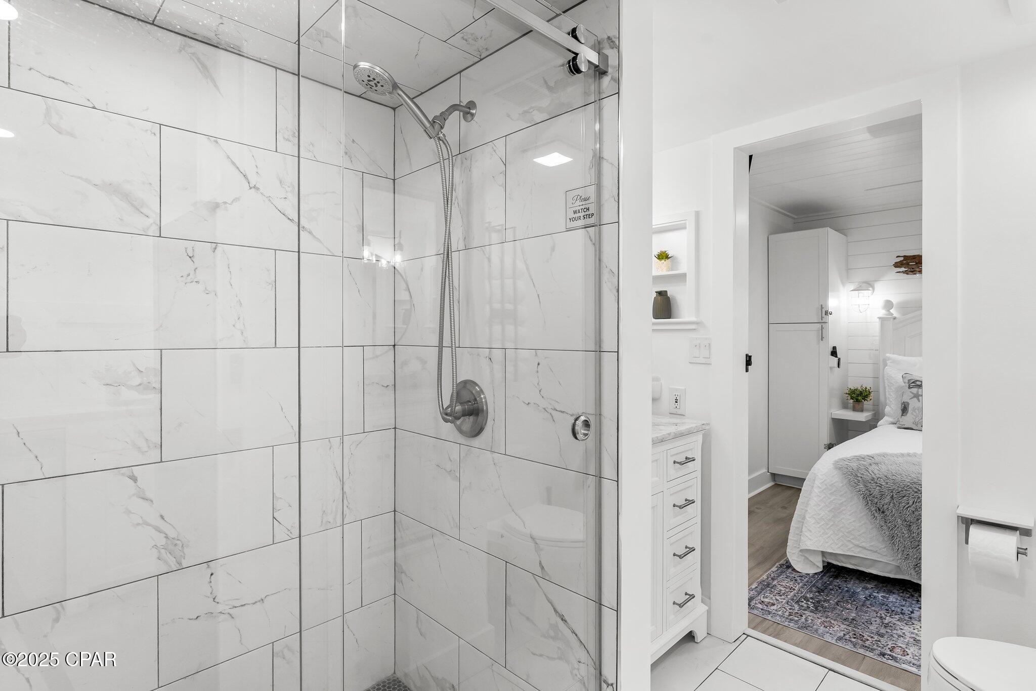 Image 6 For 9850 Thomas Drive 1112e