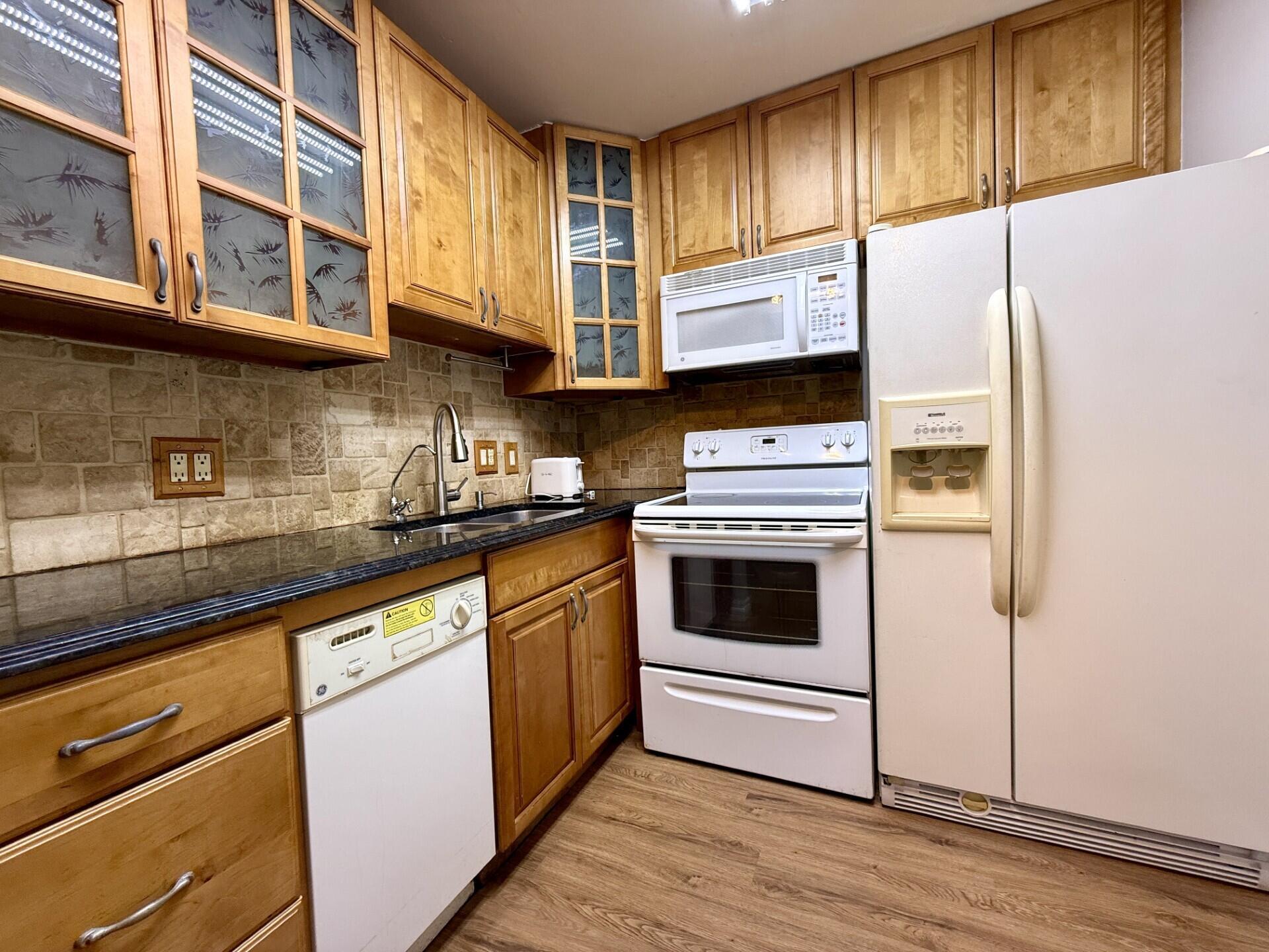 Century Village - Northam