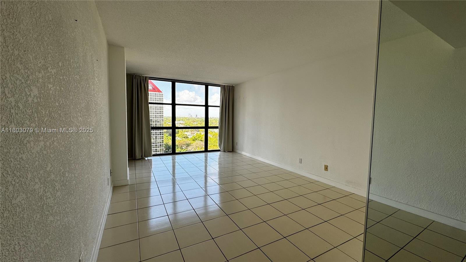 1915 Brickell Ave #C1512, Miami FL 33129