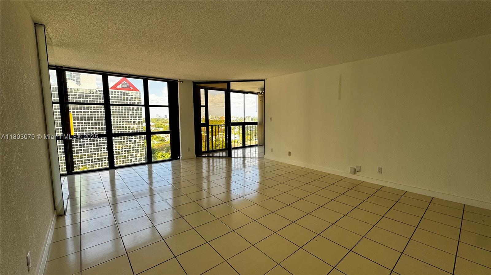 1915 Brickell Ave #C1512, Miami FL 33129