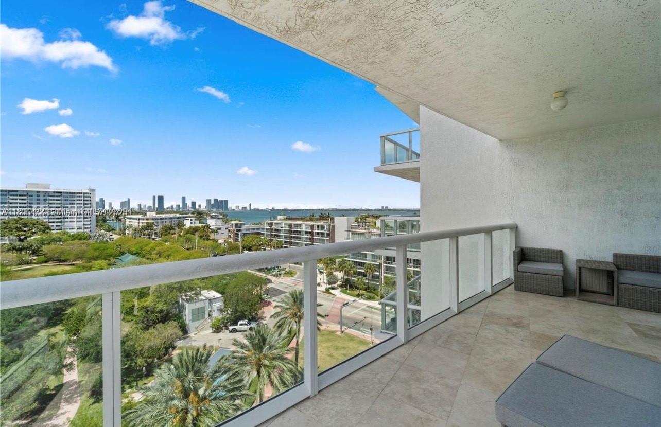 10 Venetian Way #906, Miami Beach FL 33139