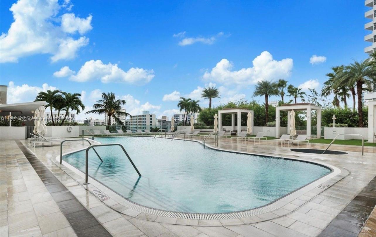 10 Venetian Way #906, Miami Beach FL 33139