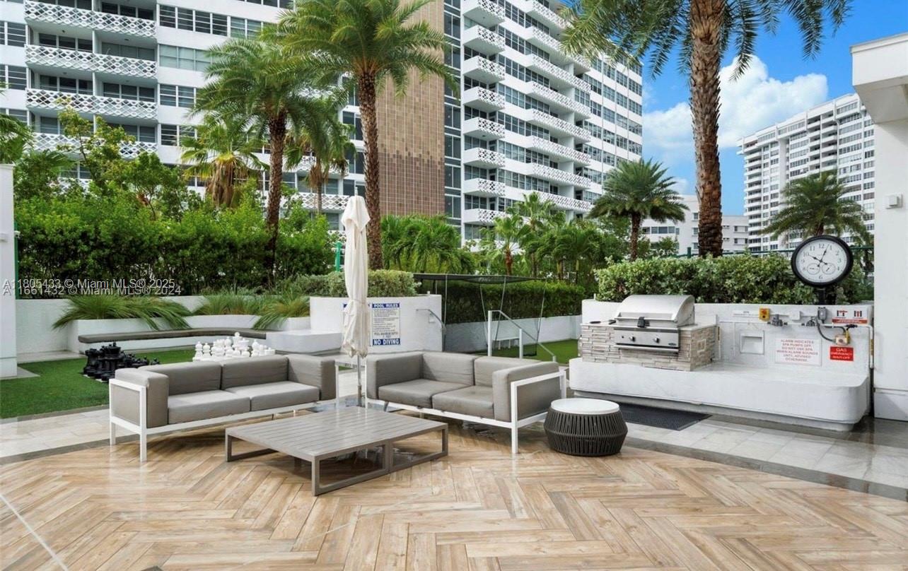 10 Venetian Way #906, Miami Beach FL 33139