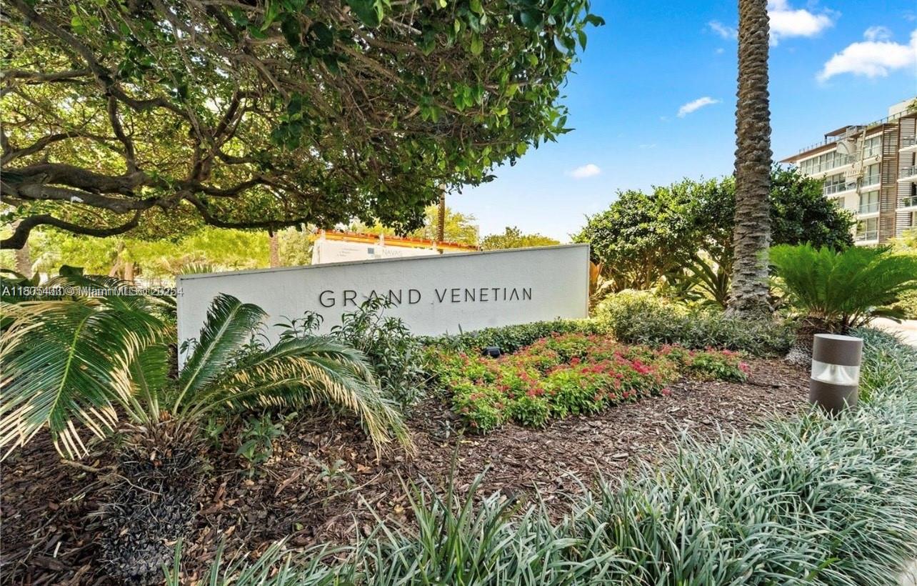 10 Venetian Way #906, Miami Beach FL 33139