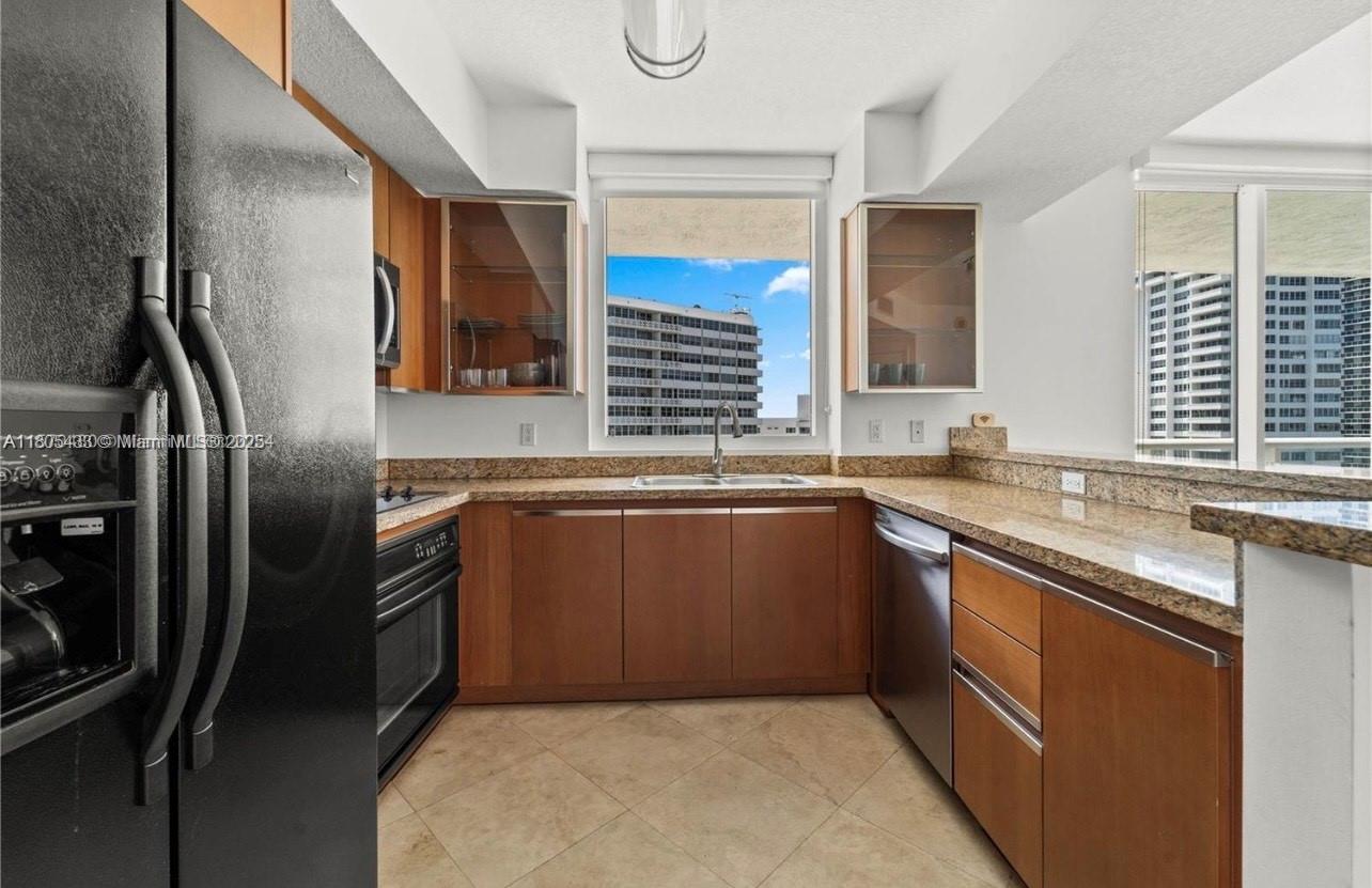 10 Venetian Way #906, Miami Beach FL 33139