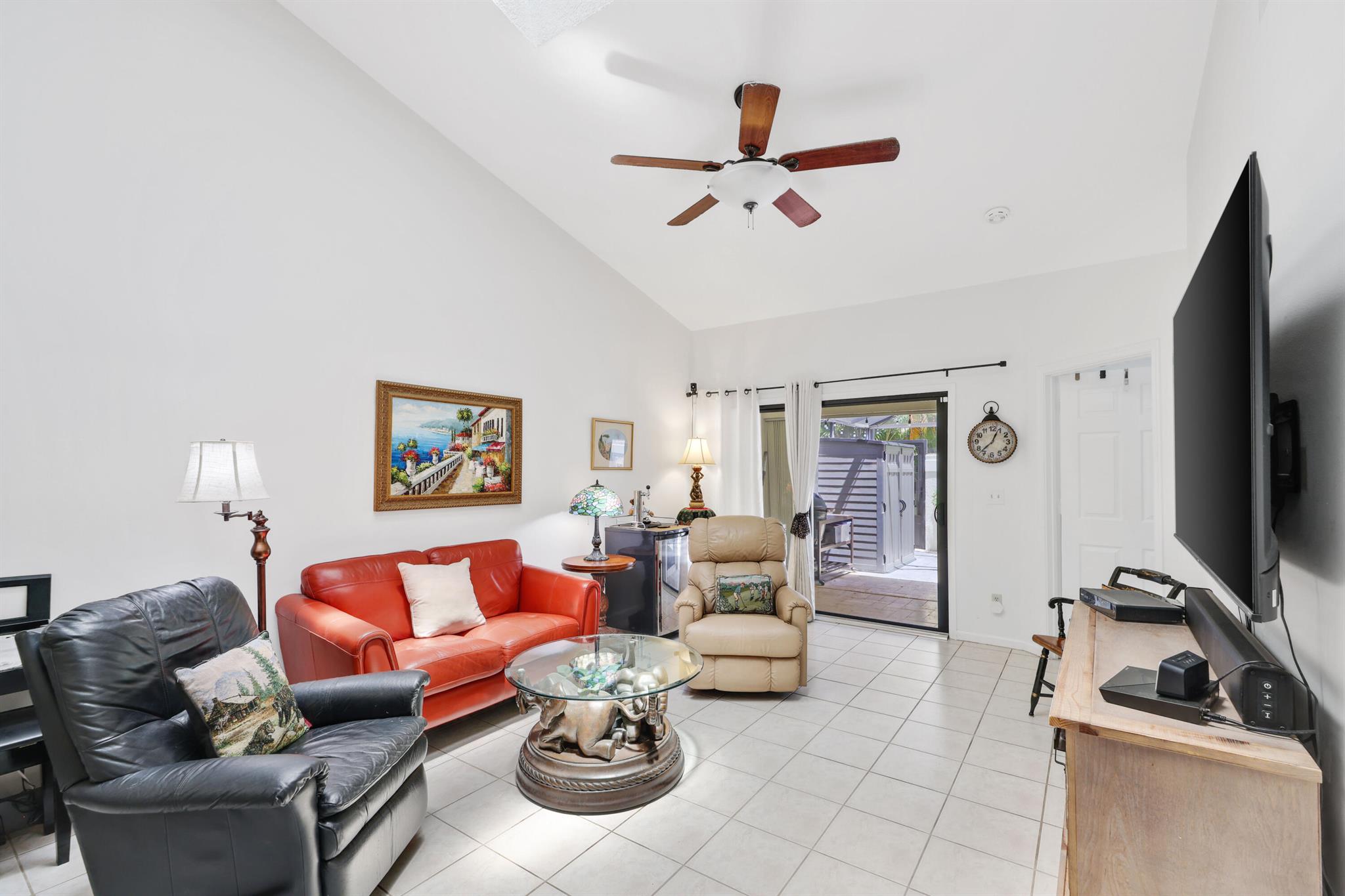 Image to showcase the property located at 703 Sea Oats Drive A-5