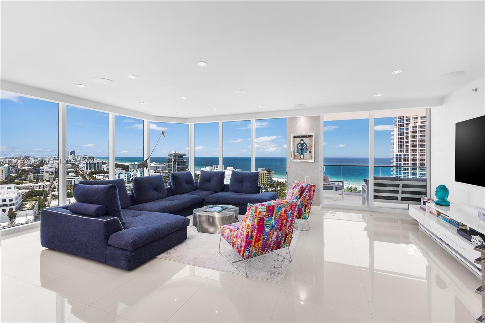 300 S Pointe Dr #2005, Miami Beach FL 33139