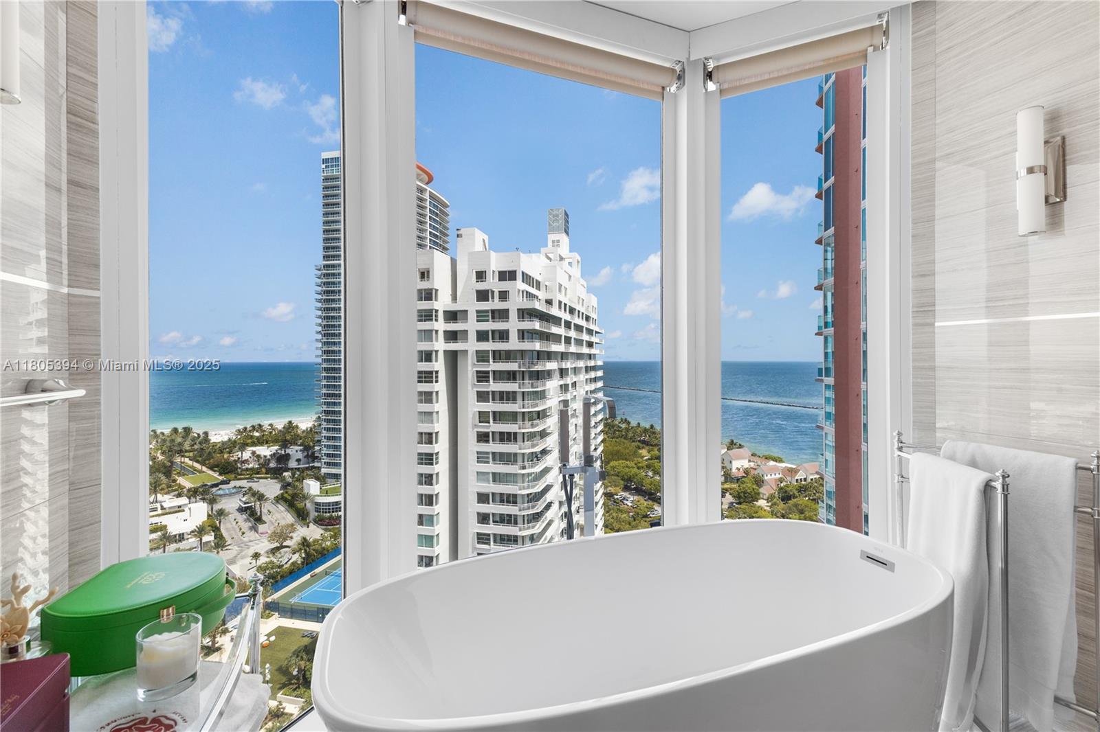 300 S Pointe Dr #2005, Miami Beach FL 33139