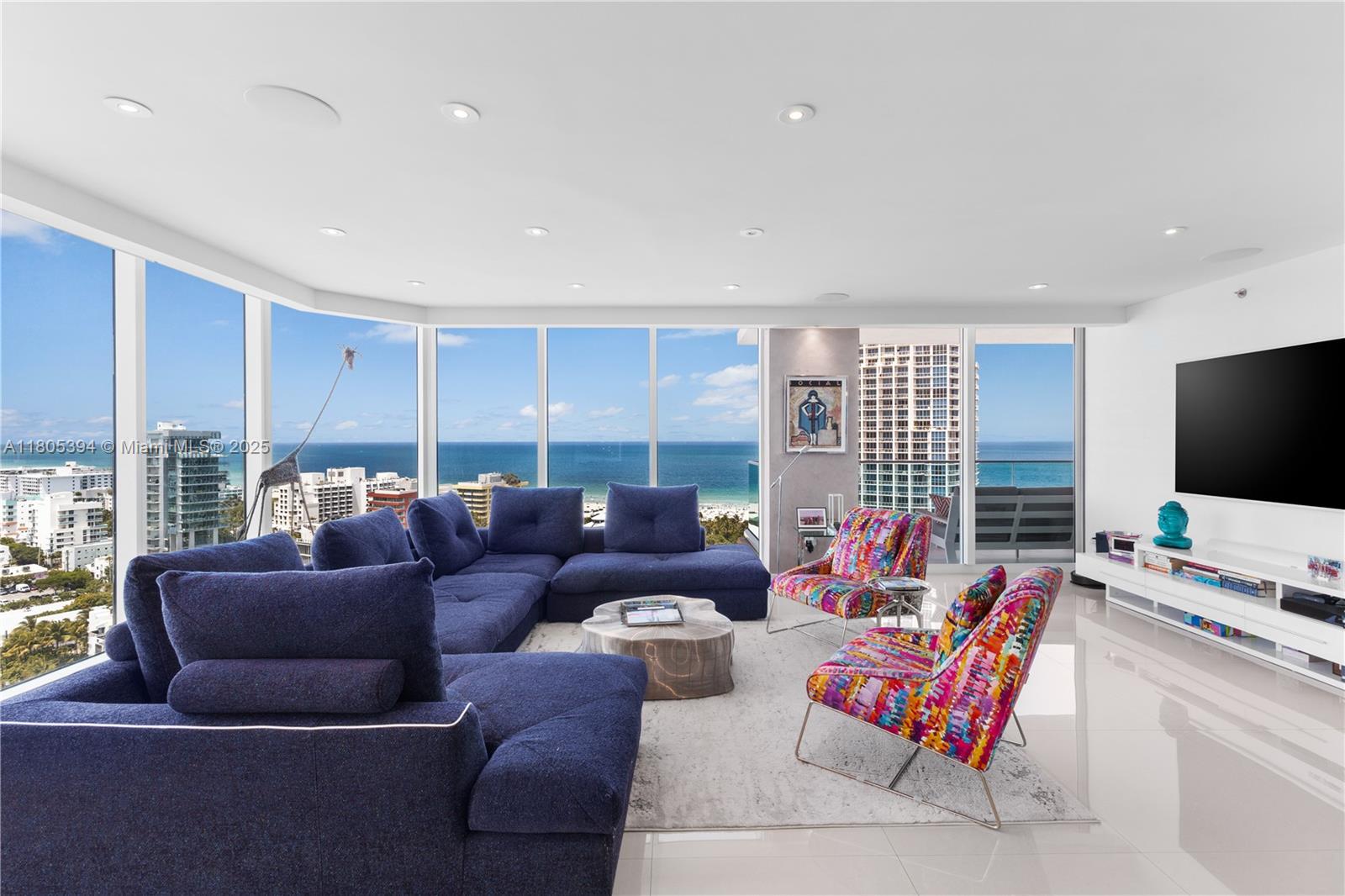 300 S Pointe Dr #2005, Miami Beach FL 33139