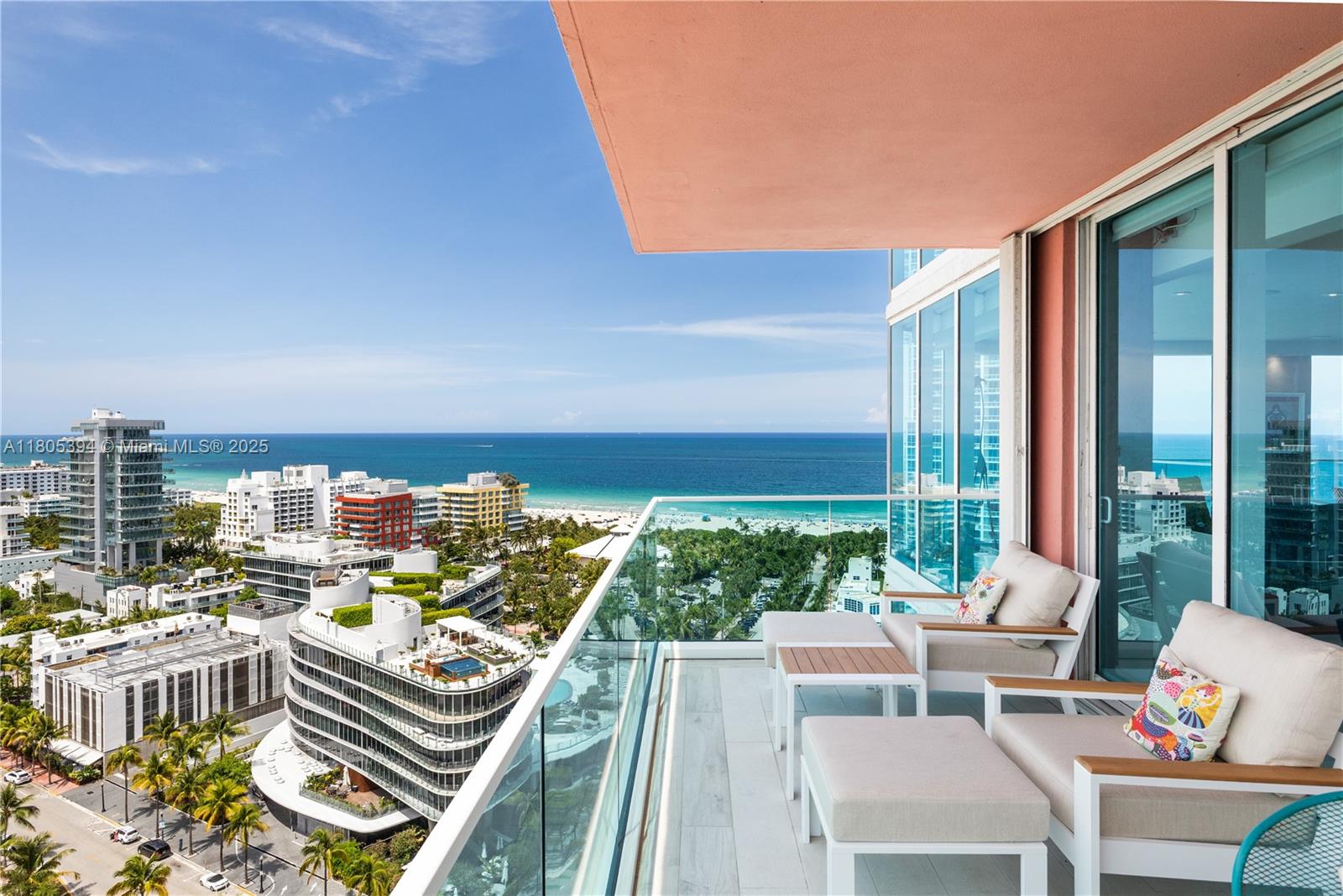 300 S Pointe Dr #2005, Miami Beach FL 33139
