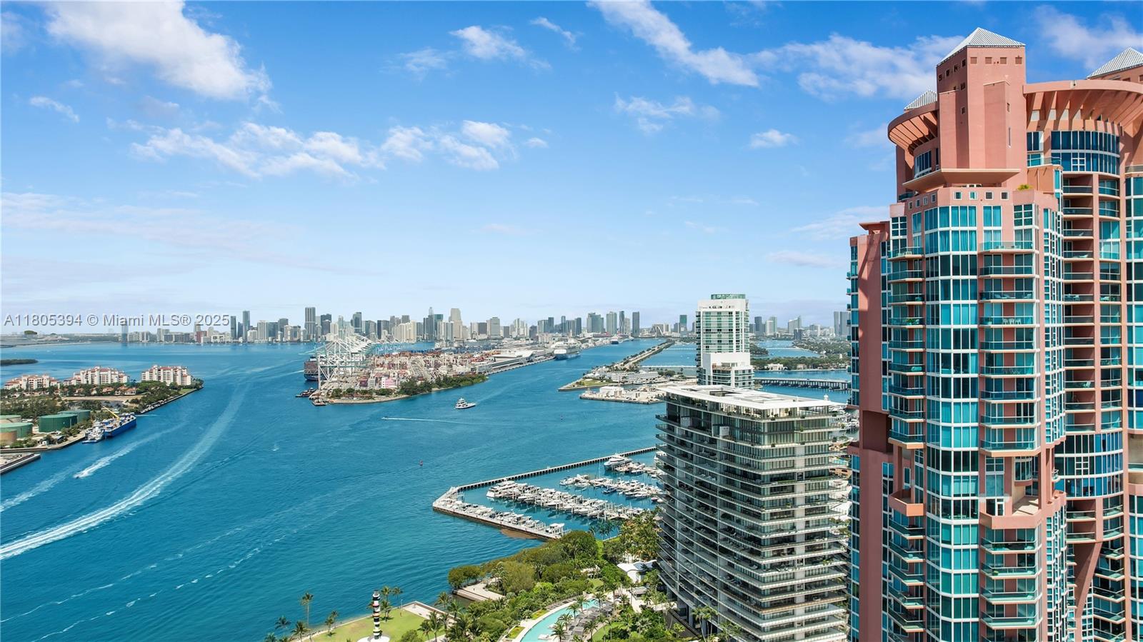 300 S Pointe Dr #2005, Miami Beach FL 33139