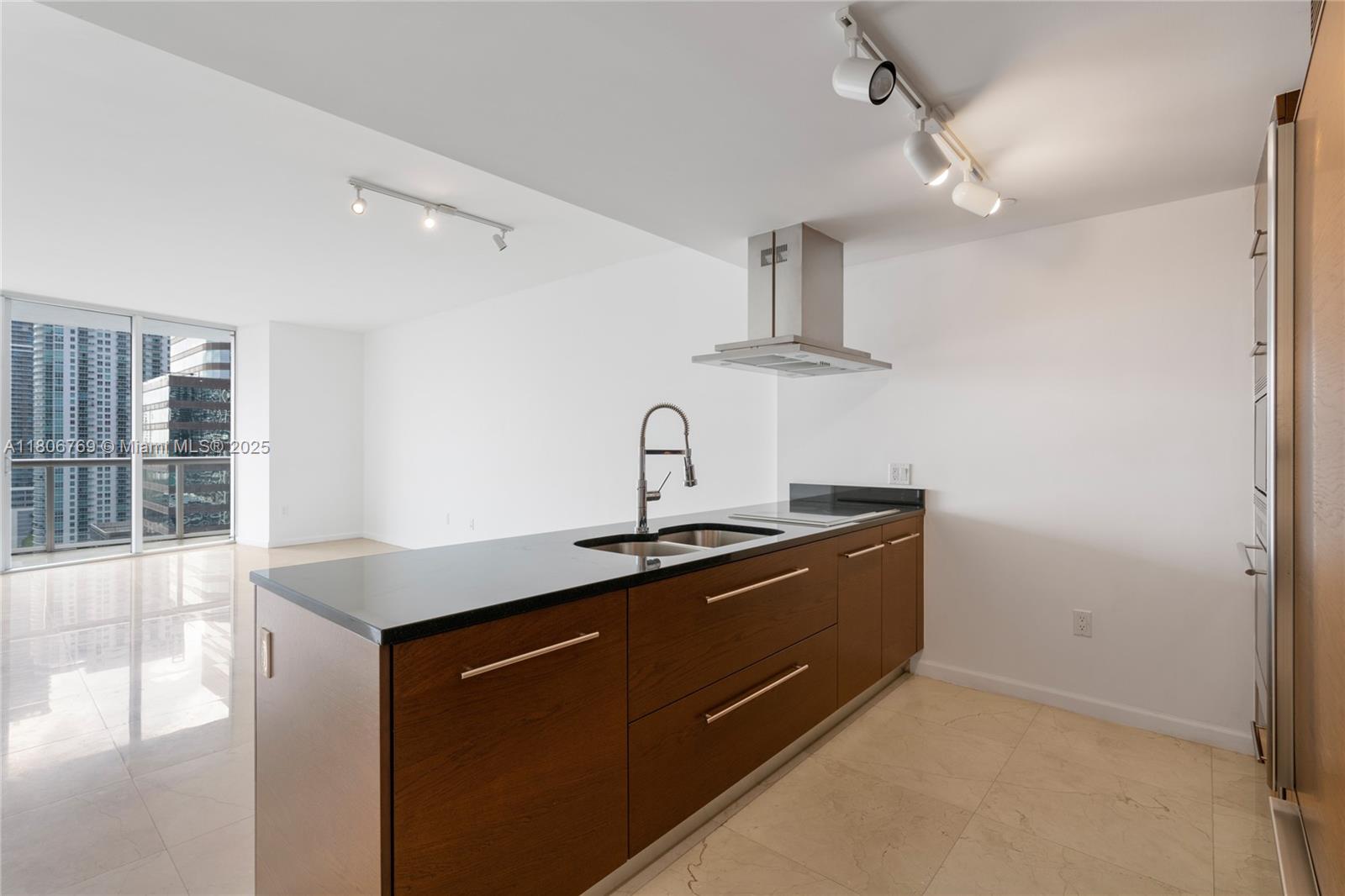 495 Brickell Ave #2709, Miami FL 33131