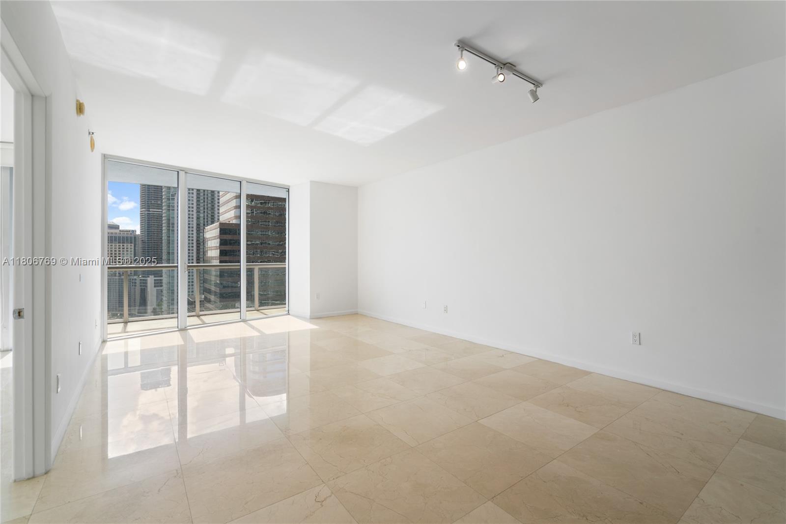 495 Brickell Ave #2709, Miami FL 33131