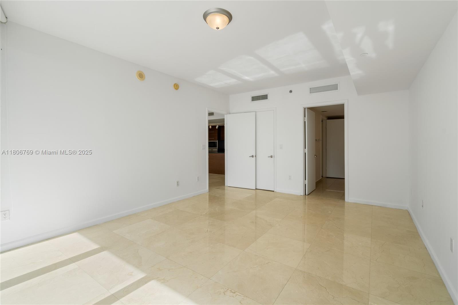 495 Brickell Ave #2709, Miami FL 33131